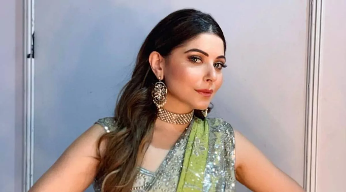 Kanika Kapoor Net Worth 2021 - Age, Salary, Assets, Income, Property