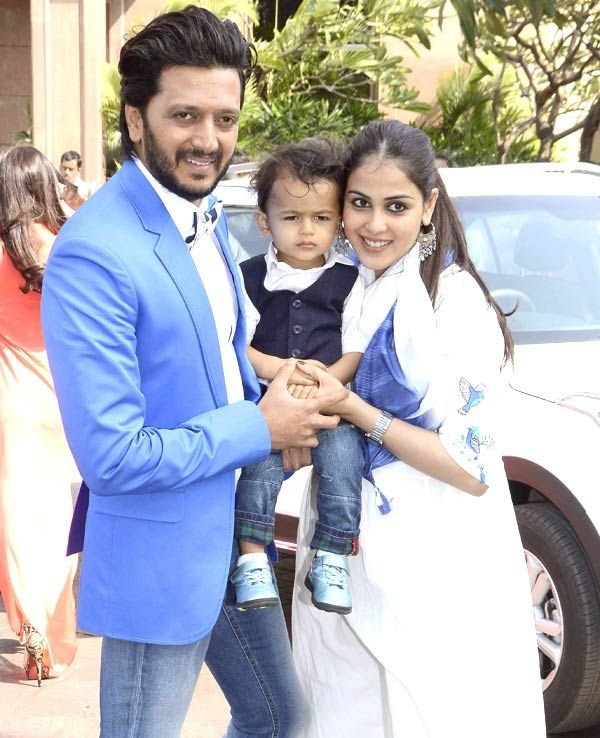 Riteish Deshmukh Net Worth 2021 – Income, Car, Property, Life, Bio