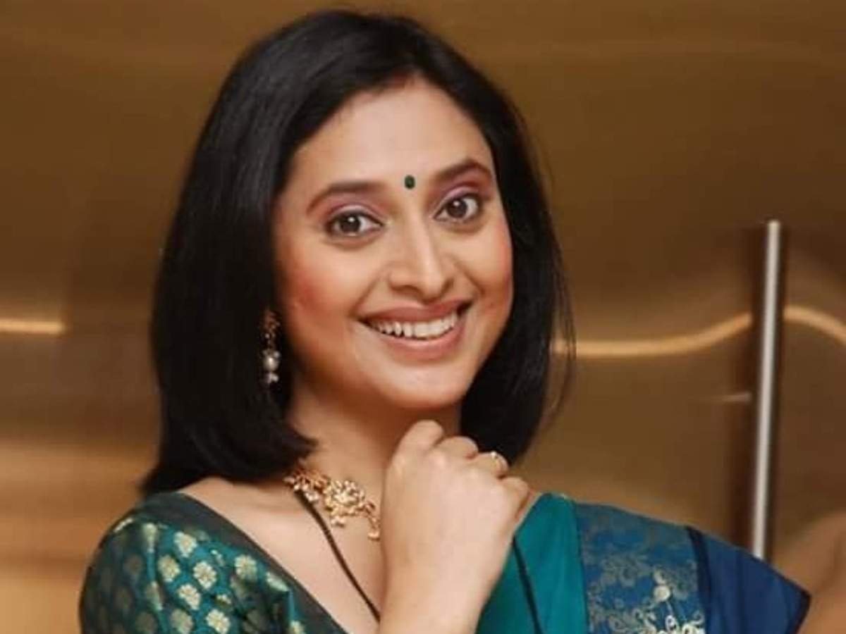 Kishori Godbole Net Worth in 2024 – Wiki, Age, Height, Wife, Cars, Bio, Career